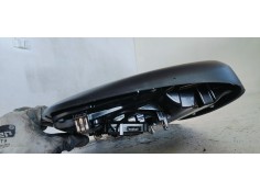 Recambio de luz interior para lancia thema 3.0jtd 240 fap referencia OEM IAM 68146915AA  