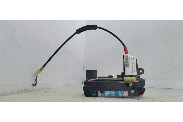 Recambio de cerradura puerta trasera derecha para opel zafira b edition ´´111 jahre´´ referencia OEM IAM 13210739  
