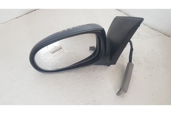 Recambio de retrovisor izquierdo para nissan almera tino (v10m) básico referencia OEM IAM E11015541  
