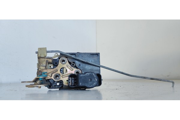 Recambio de cerradura puerta delantera derecha para daewoo kalos 1.4 cat referencia OEM IAM   