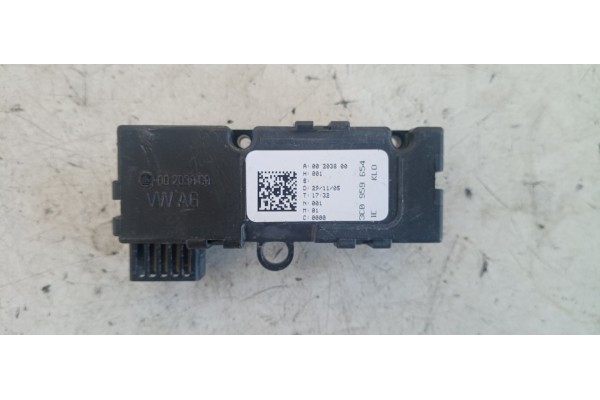 Recambio de sensor para volkswagen passat variant (3c5) 2.0 tdi referencia OEM IAM 3C0959654  