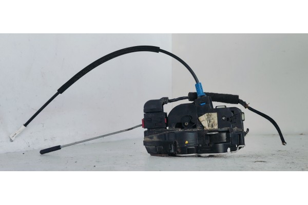 Recambio de cerradura puerta delantera derecha para opel astra j sports tourer enjoy referencia OEM IAM 13503802  