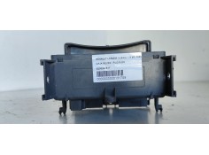 Recambio de caja reles / fusibles para renault laguna ii (bg0) 1.9 dci diesel referencia OEM IAM 8200283817  