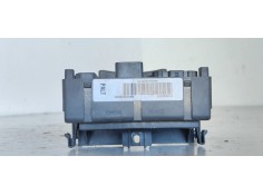 Recambio de caja reles / fusibles para renault laguna ii (bg0) 1.9 dci diesel referencia OEM IAM 8200283817  