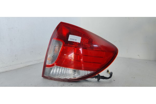 Recambio de piloto trasero derecho para kia rio 1.5 cat referencia OEM IAM   