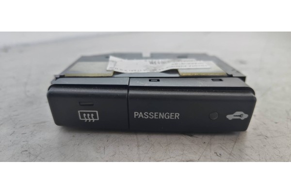 Recambio de interruptor para toyota avensis wagon (t25) 2.0 d-cat referencia OEM IAM 8479005130C  