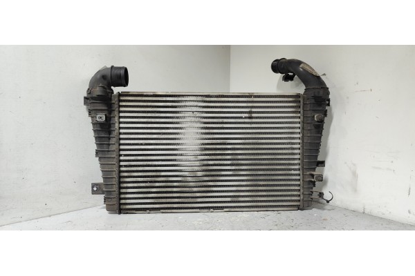 Recambio de intercooler para opel astra twin top enjoy referencia OEM IAM 13223393  