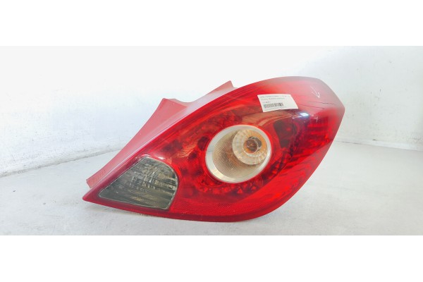 Recambio de piloto trasero derecho para opel corsa d cosmo referencia OEM IAM 13186351  