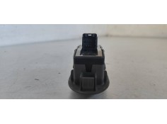 Recambio de mando elevalunas trasero izquierdo para kia carnival 2.9 crdi cat referencia OEM IAM 935804D200KS  