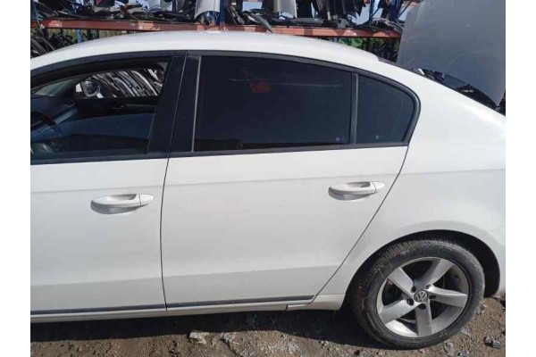 Recambio de puerta trasera izquierda para volkswagen passat lim. (362) berlina edition bluemotion referencia OEM IAM   