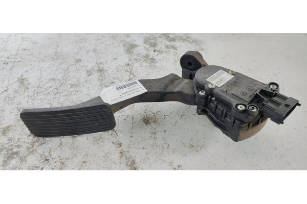 Recambio de pedal acelerador para hyundai i30 (gd) 1.4crdi 90 fap referencia OEM IAM 32700XXXXX  
