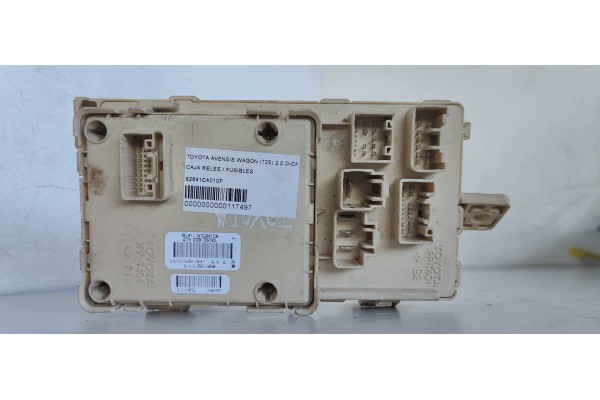 Recambio de caja reles / fusibles para toyota avensis wagon (t25) 2.0 d-cat referencia OEM IAM 82641CA010F 905762 
