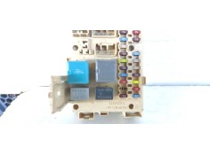 Recambio de caja reles / fusibles para toyota avensis wagon (t25) 2.0 d-cat referencia OEM IAM 82641CA010F 905762 