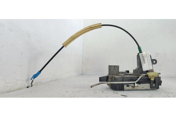 Recambio de cerradura puerta delantera derecha para opel astra h berlina cosmo referencia OEM IAM 13220368  