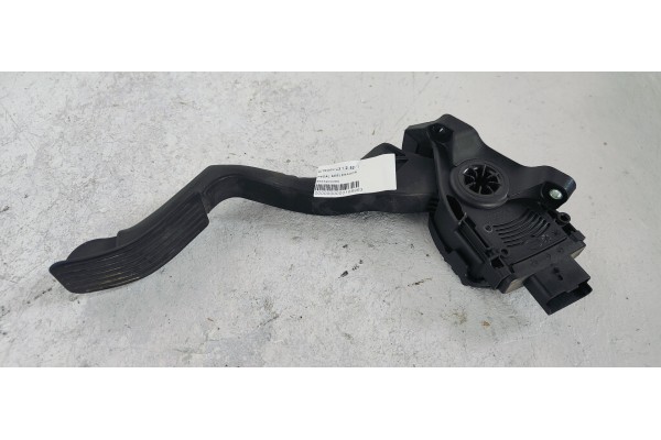 Recambio de pedal acelerador para citroen c3 1.2i 82 referencia OEM IAM 9635904480  