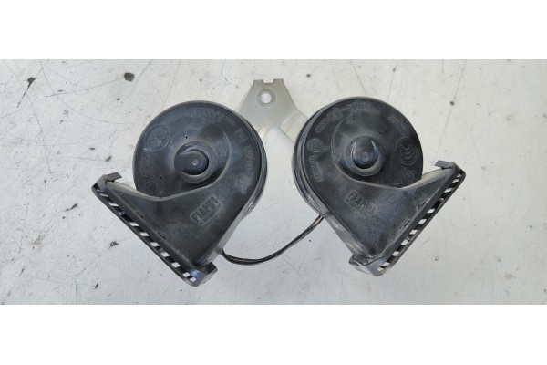 Recambio de claxon para jaguar xf 2.7 v6 diesel luxury referencia OEM IAM 55306AM80S  