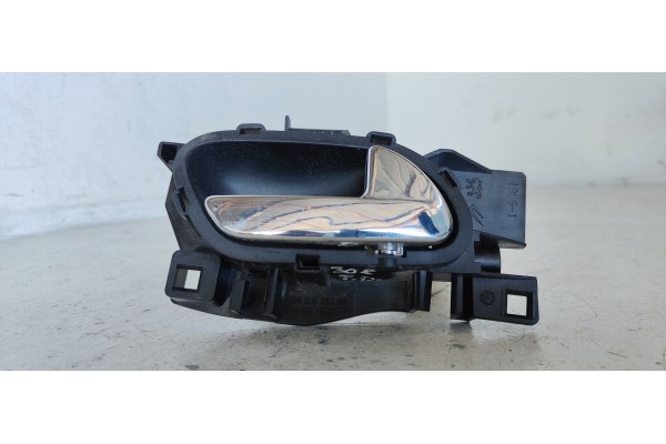 Recambio de maneta interior trasera derecha para peugeot 308 sport referencia OEM IAM   