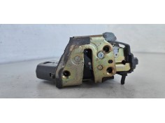 Recambio de cerradura puerta trasera derecha para toyota avensis wagon (t25) 2.0 d-cat referencia OEM IAM UR1  