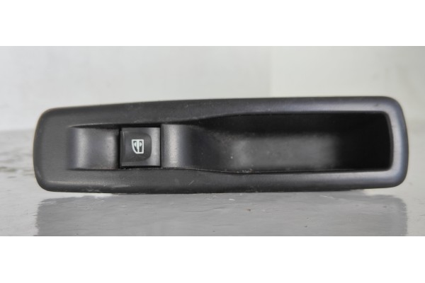 Recambio de mando elevalunas trasero derecho para renault fluence dynamique referencia OEM IAM   