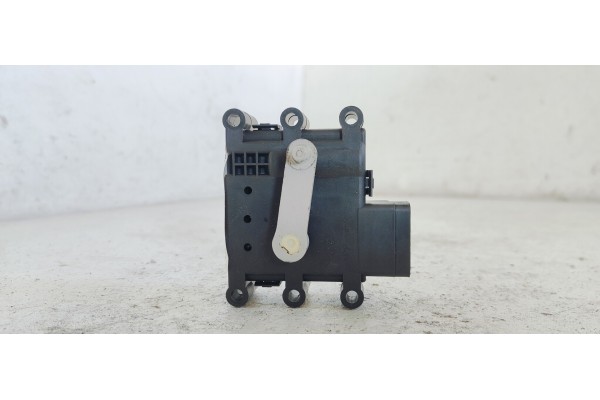 Recambio de motor apertura trampillas climatizador para mazda 6 kombi ()(.2012) 2.0i 145 referencia OEM IAM   