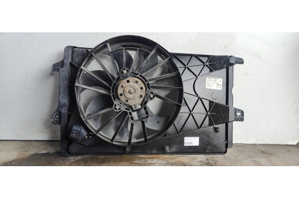 Recambio de electroventilador para opel meriva 1.6 16v referencia OEM IAM 13127135  