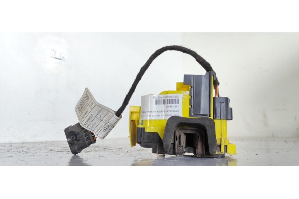 Recambio de cerradura puerta lateral derecha para fiat fiorino básico referencia OEM IAM 1361758080  