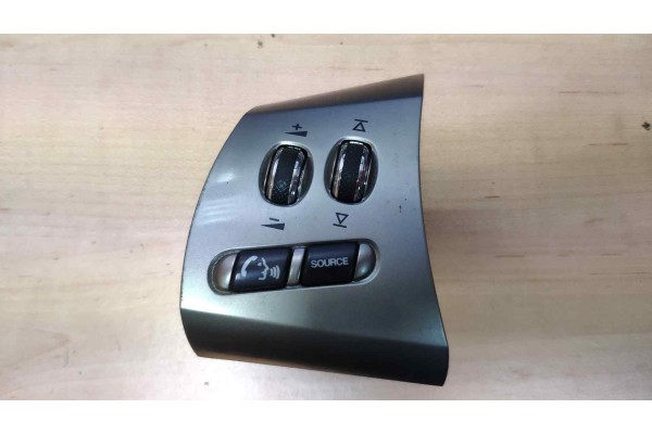 Recambio de mando volante para jaguar xf 3.0 v6 luxury referencia OEM IAM 8X2314K147AALJX  