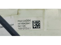 Recambio de cerradura puerta trasera derecha para citroen c3 1.2i 82 referencia OEM IAM 123984  