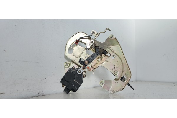 Recambio de cerradura puerta trasera derecha para kia carnival ii 2.9 crdi lx referencia OEM IAM   