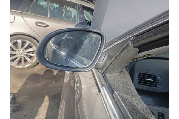 Recambio de retrovisor izquierdo para volkswagen passat variant (3c5) bluemotion referencia OEM IAM   