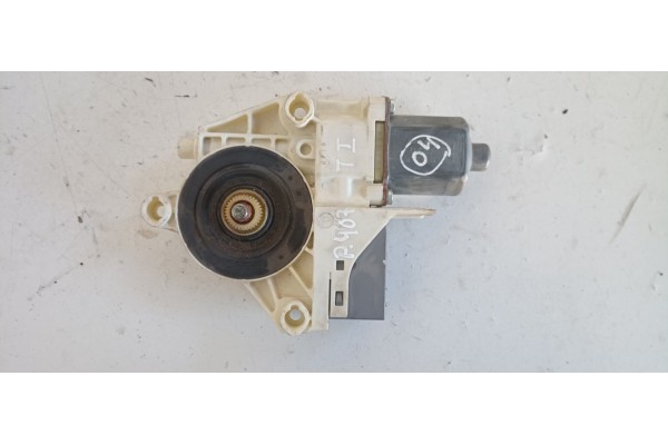 Recambio de motor elevalunas trasero izquierdo para peugeot 407 2.0 16v hdi fap referencia OEM IAM 0130822201  