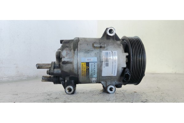 Recambio de compresor aire acondicionado para renault scenic ii confort dynamique referencia OEM IAM 8200309193  