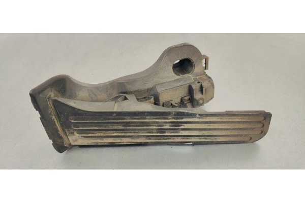 Recambio de pedal acelerador para skoda superb combi (3t5) 2.0 tdi 140 fap referencia OEM IAM 1K1723503AP  