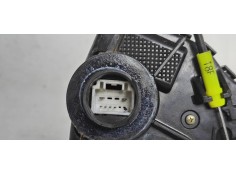 Recambio de cerradura puerta delantera derecha para toyota avensis wagon (t25) 2.0 d-cat referencia OEM IAM   