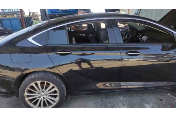 Recambio de puerta trasera derecha para opel insignia berlina 1.6 cdti 136 fap referencia OEM IAM   