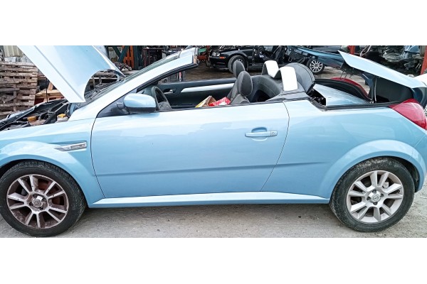 Recambio de puerta delantera izquierda para opel tigra twin top edition referencia OEM IAM   