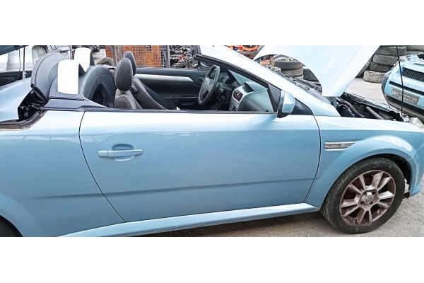 Recambio de puerta delantera derecha para opel tigra twin top 1.4 16v referencia OEM IAM   