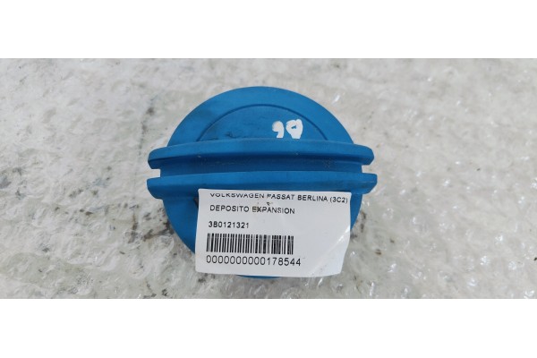 Recambio de deposito expansion para volkswagen passat berlina (3c2) 2.0 tdi 110 fap referencia OEM IAM 3B0121321  