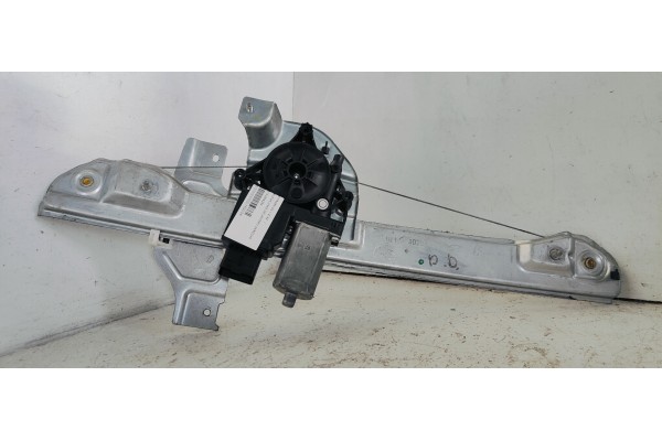 Recambio de elevalunas delantero derecho para citroen c3 1.2i 82 referencia OEM IAM 0130824262  