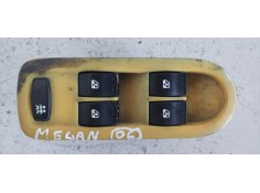Recambio de mando elevalunas delantero izquierdo para renault megane ii berlina 5p 1.4 16v referencia OEM IAM 156018070  