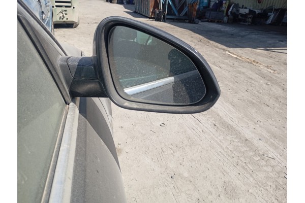 Recambio de retrovisor derecho para opel insignia sports tourer cosmo 4x4 referencia OEM IAM   