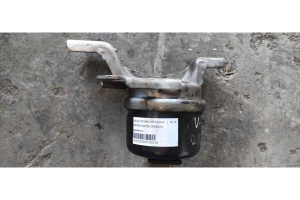 Recambio de soporte motor derecho para volvo v70 familiar summum referencia OEM IAM 8G9N6F012 G2517002 
