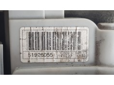 Recambio de cerradura puerta trasera derecha para lancia ypsilon (402) 1.2 i 70 referencia OEM IAM 51926055  