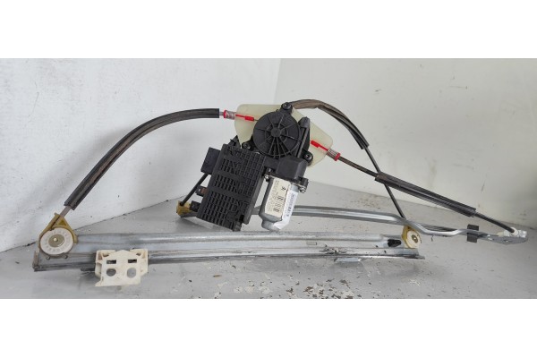 Recambio de elevalunas delantero derecho para citroen c4 grand picasso exclusive referencia OEM IAM 9682495580  