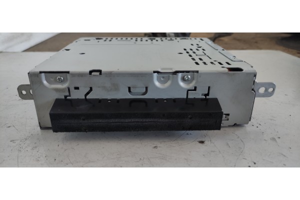 Recambio de sistema audio / radio cd para volvo xc90 2.4 diesel cat referencia OEM IAM V02930  
