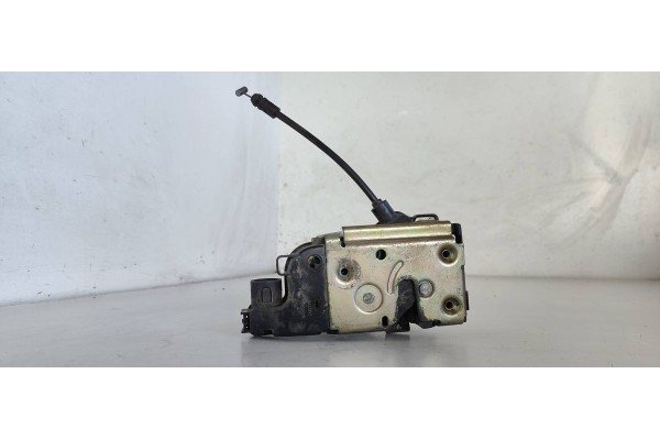 Recambio de cerradura puerta delantera derecha para nissan primera berlina (p12) 2.0 16v cat referencia OEM IAM   