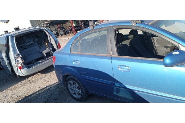 Recambio de puerta trasera derecha para kia rio 1.4 cat referencia OEM IAM   