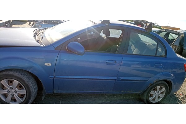 Recambio de puerta delantera izquierda para kia rio 1.4 cat referencia OEM IAM   