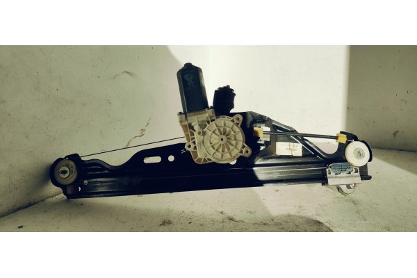 Recambio de elevalunas trasero izquierdo para bmw serie 5 berlina (e60) 530xd referencia OEM IAM 7184743S  