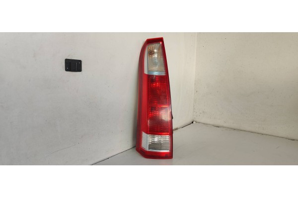 Recambio de piloto trasero izquierdo para opel meriva 1.6 16v referencia OEM IAM 2036  